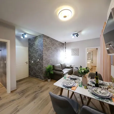 Aldo Center Apartman *